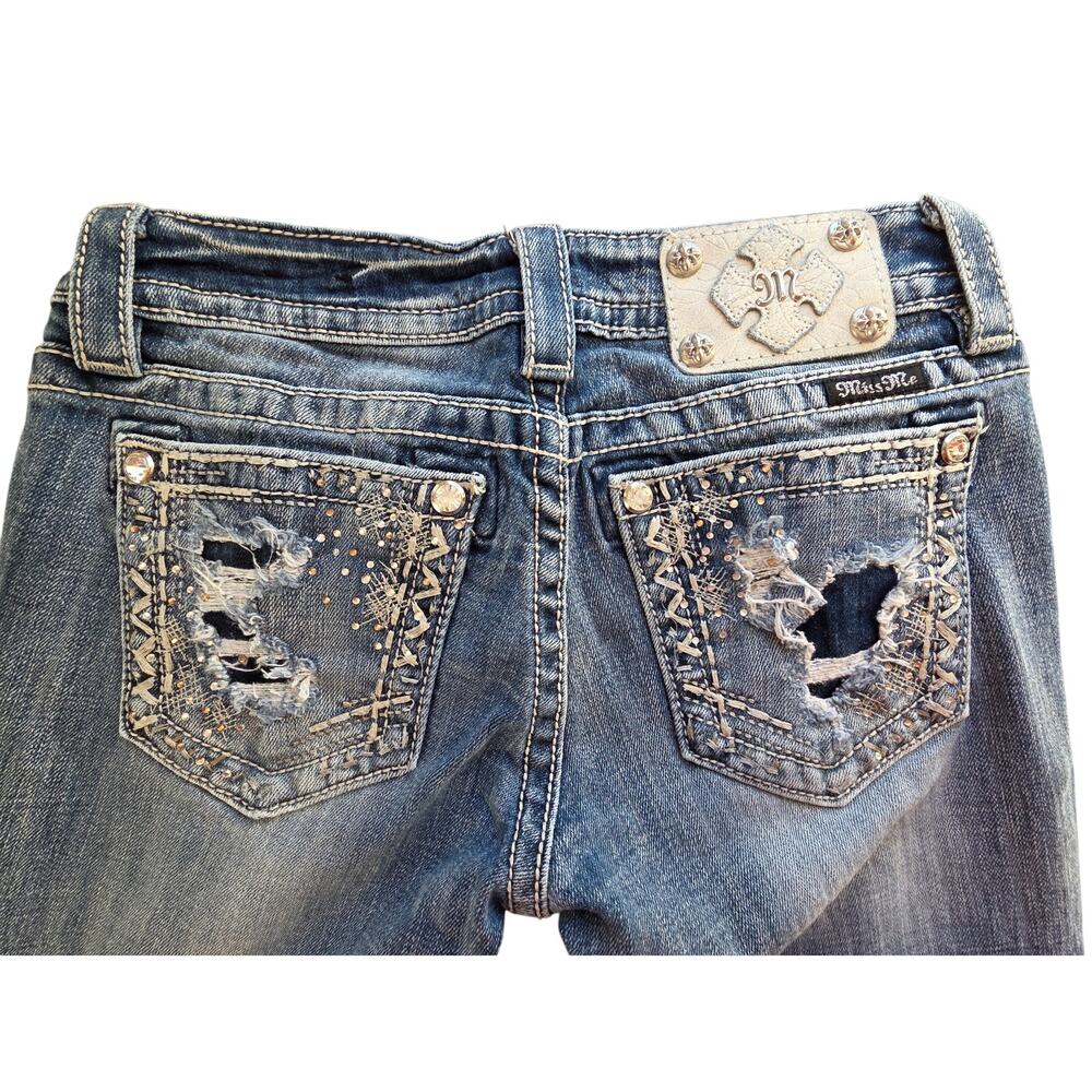#212 Miss Me Signature Straight Jeans